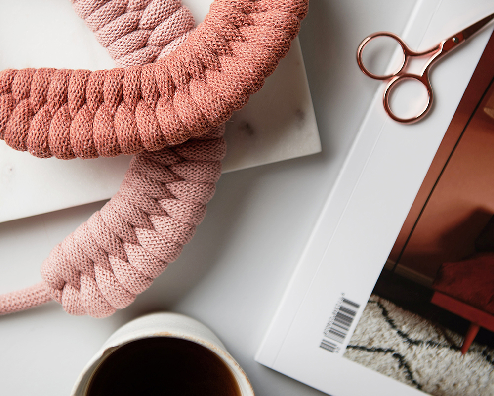Stitching Me Softly Chunky Woven Necklace, a simple crochet kit with coffee and scissors