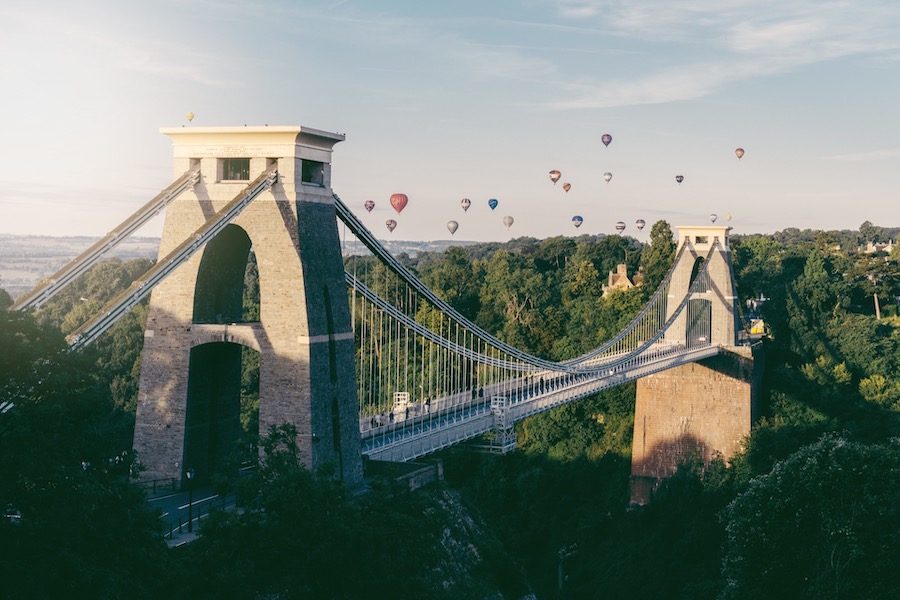 Clifton Suspension Bridge and hot air balloons 